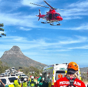 32岁顶尖翼装高手违规飞行,10秒撞山身亡的真相(图2) 游民星空