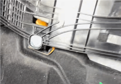 乘客螃蟹上车后神秘失踪，没想到两年后竟在车里发现了它官方正版下载 - 极玩家