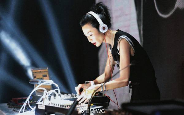 张曼玉竟要加盟浪姐，消息全网疯传，芒果TV回应令人意外官方正版下载 - 极玩家