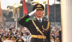 升旗7000次零失误的他,退役后竟然选择了这样的生活(图2) 游民星空